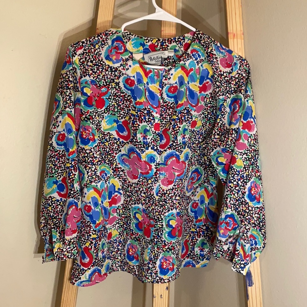 Patterned polka dot floral abstract buttonup silky